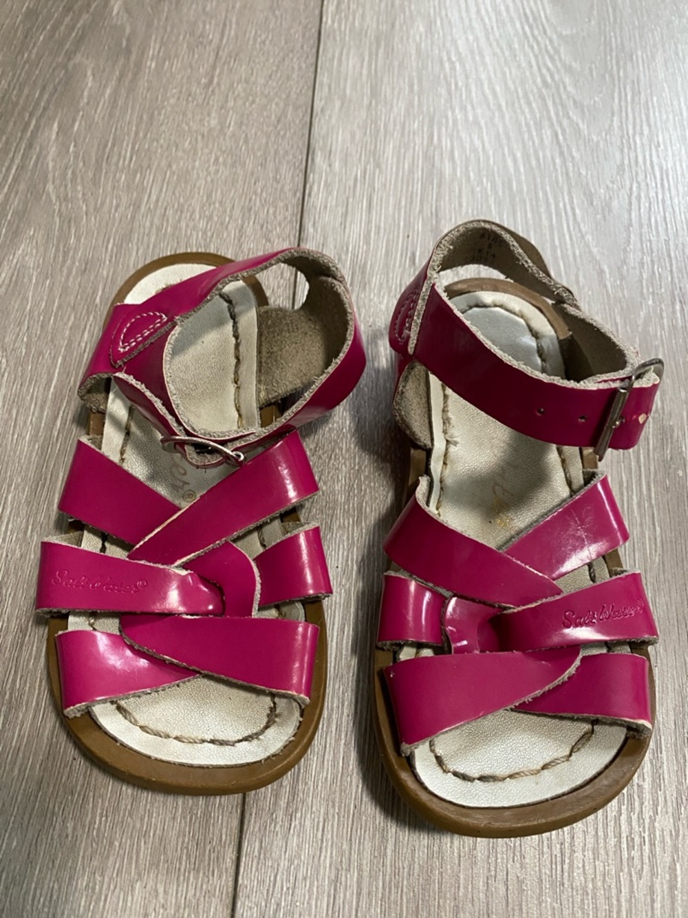 Salt Water Sandals by Hoy Girls Hot Pink Crisscross Buckle Sandals Sz 6 Leather